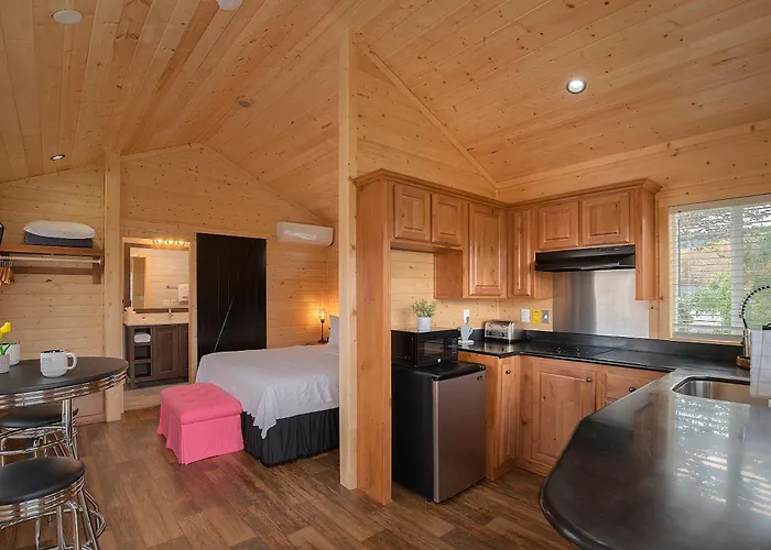 Carmel River Inn & Cottages